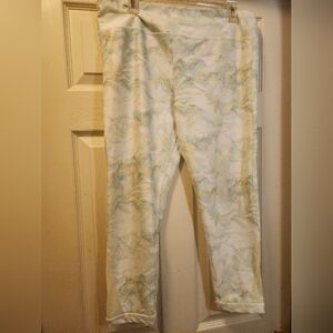 NWOT 2xl Xersion Tie Dye Legging